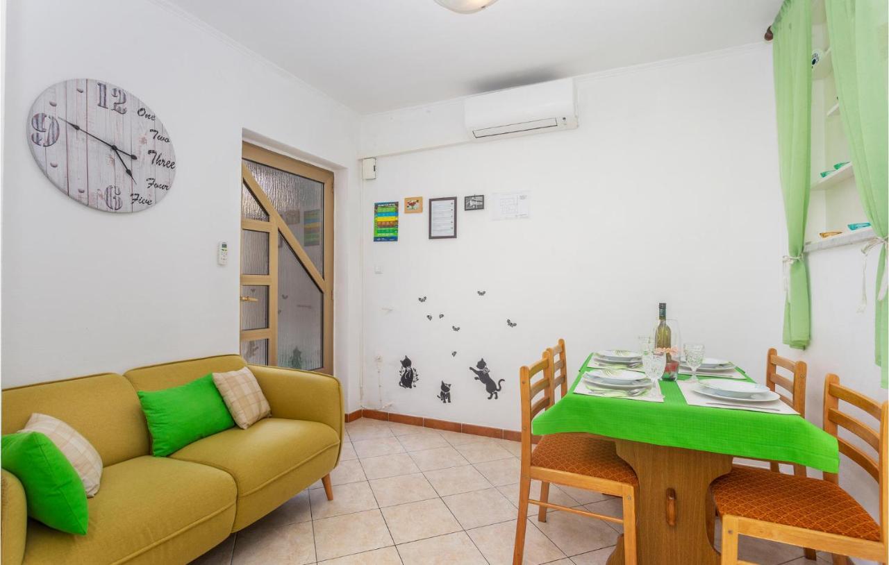2 Bedroom Cozy Apartment In אומיסאליי מראה חיצוני תמונה