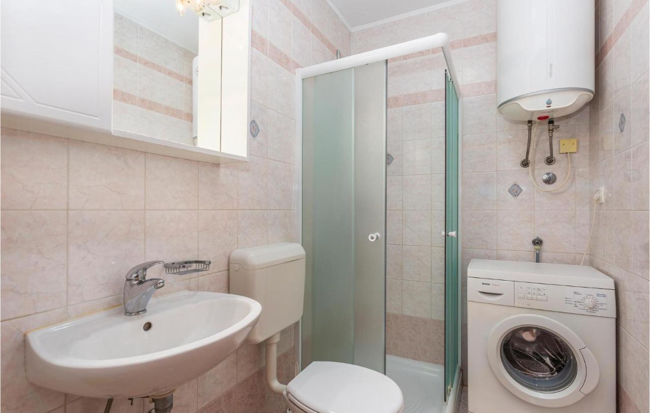 2 Bedroom Cozy Apartment In אומיסאליי מראה חיצוני תמונה