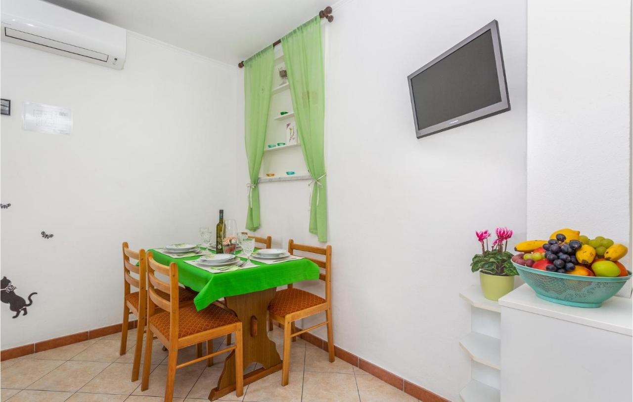 2 Bedroom Cozy Apartment In אומיסאליי מראה חיצוני תמונה